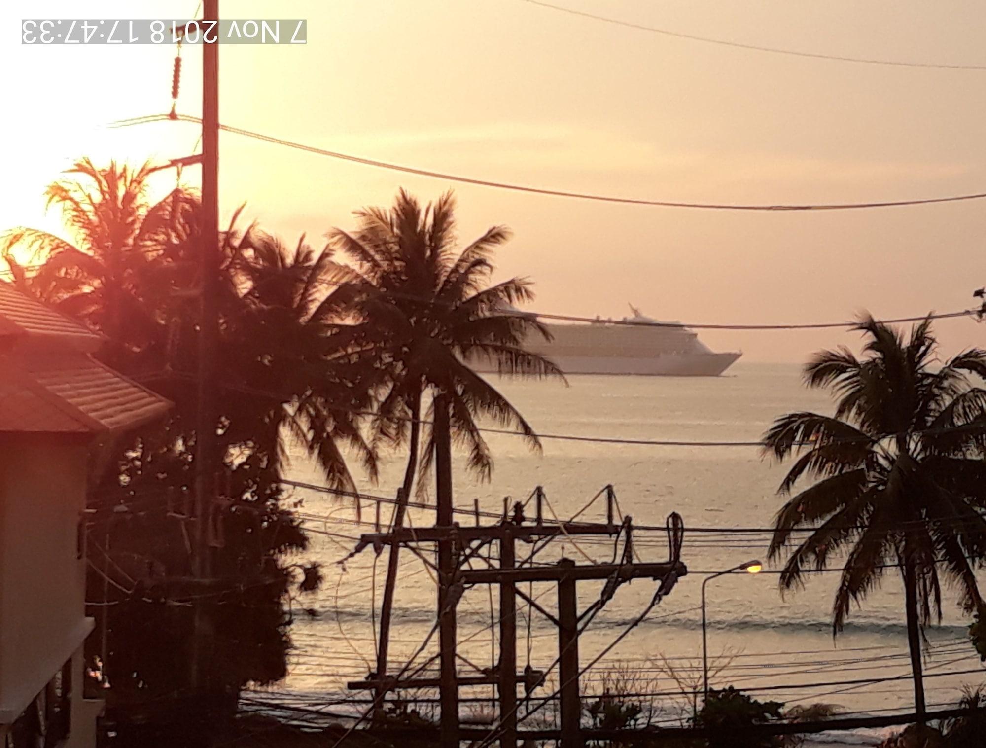 Porterhouse Beach Hotel Patong Exterior foto