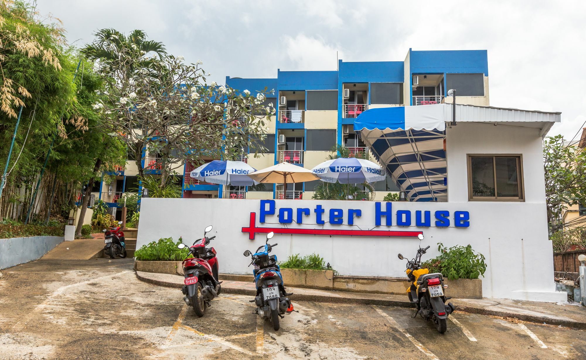 Porterhouse Beach Hotel Patong Exterior foto