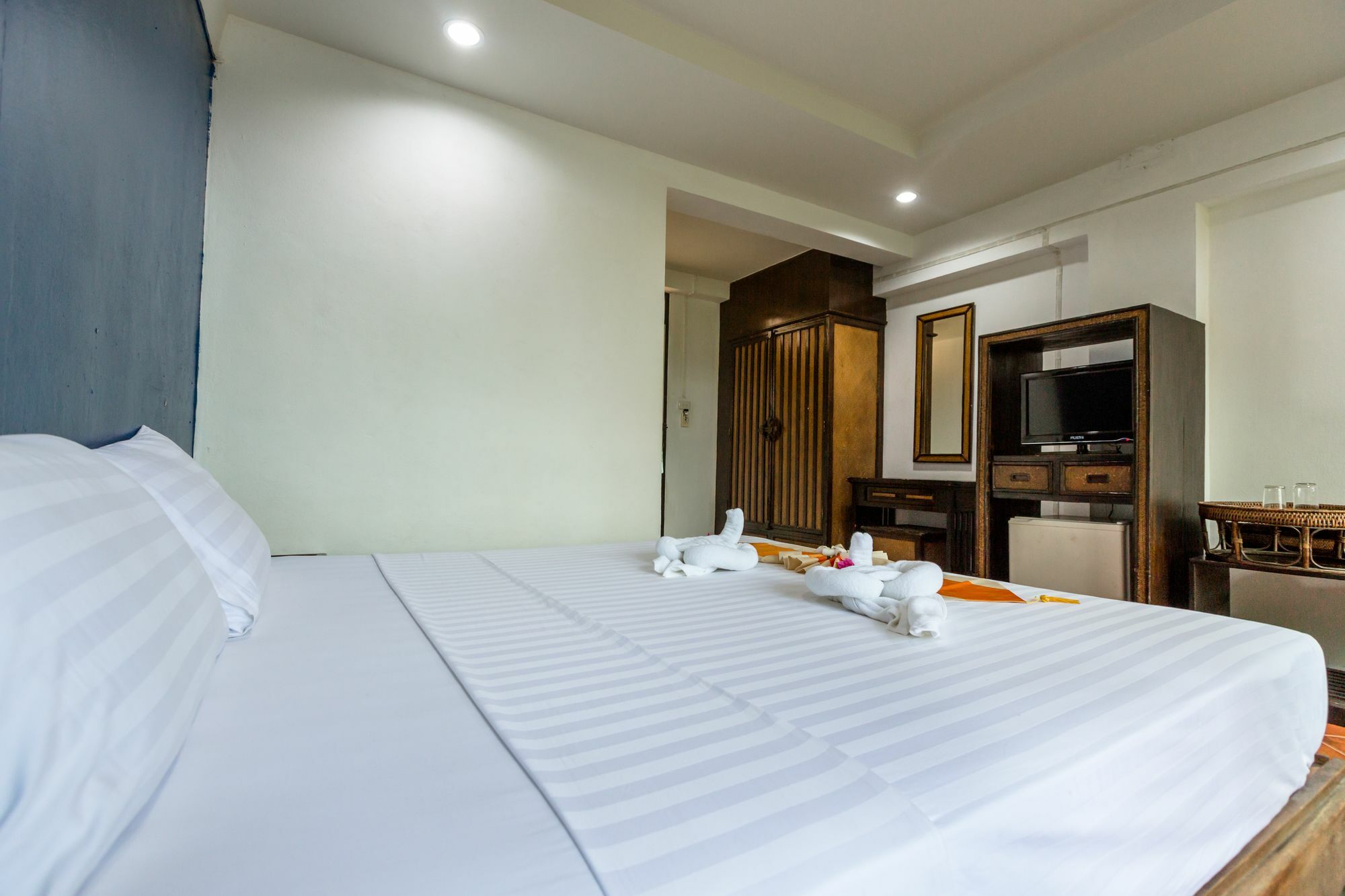 Porterhouse Beach Hotel Patong Exterior foto